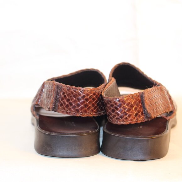 Sandals_&_Flip_Flops